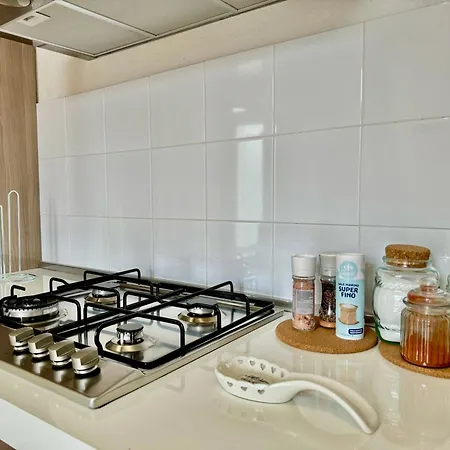 2bd Near The Station Apartamento Como