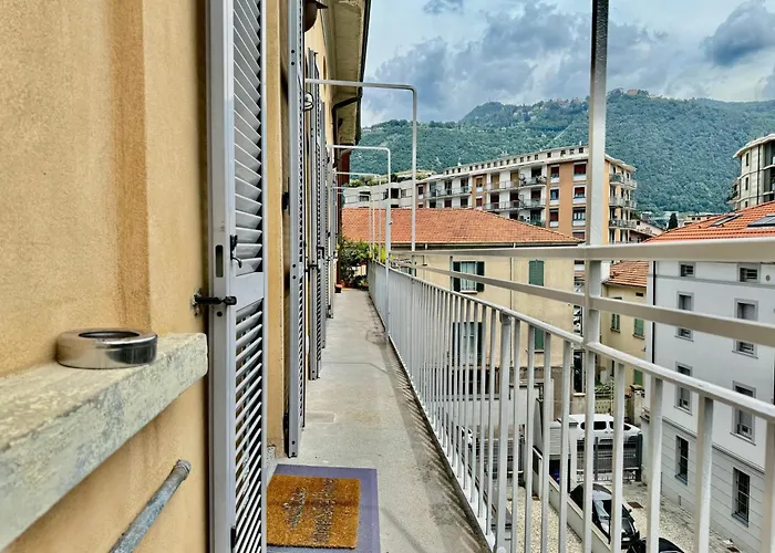 2bd Near The Station Apartment