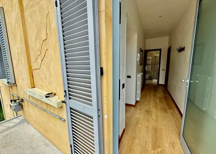 2bd Near The Station Como