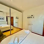 2bd Near The Station