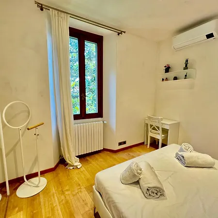 2bd Near The Station Como