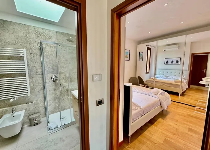 아파트 2bd Near The Station 코모