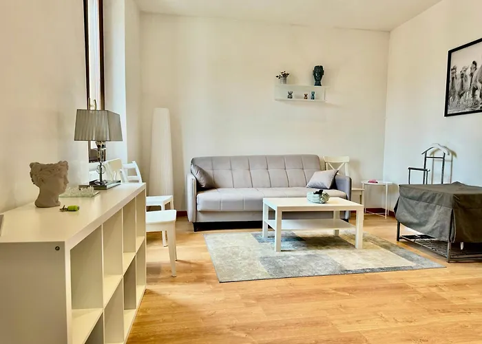 2bd Near The Station Apartamento *