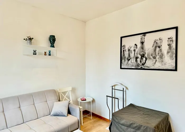 2bd Near The Station 아파트