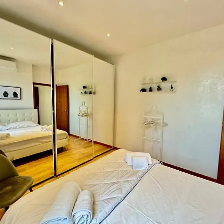 2bd Near The Station