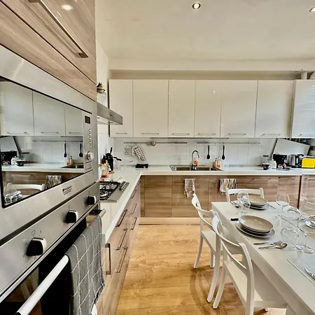 2bd Near The Station * Côme