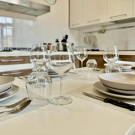 Appartamento 2bd Near The Station *