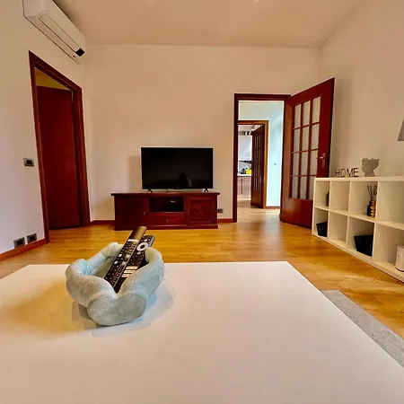 2bd Near The Station Appartamento *