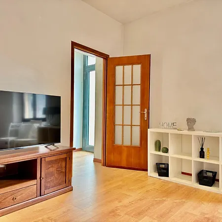 2bd Near The Station Lägenhet