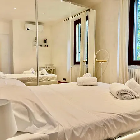 2bd Near The Station