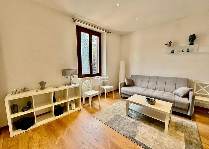 2bd Near The Station Como